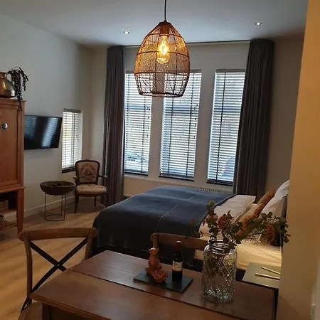 De Vossenheuvel Hotel *